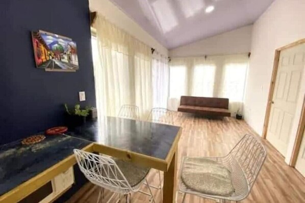 Dining - Casa Camino Chaman (Uvita)