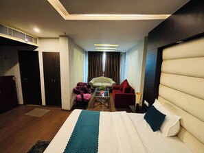 Classic Room | 1 bedroom, laptop workspace, bed sheets - HOTEL BILLIONS AIRPORT  (New Delhi)