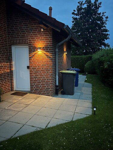 Modernes, liebevoll eingerichtetes Ferienhaus in ruhiger Sackgassenlage – mit be