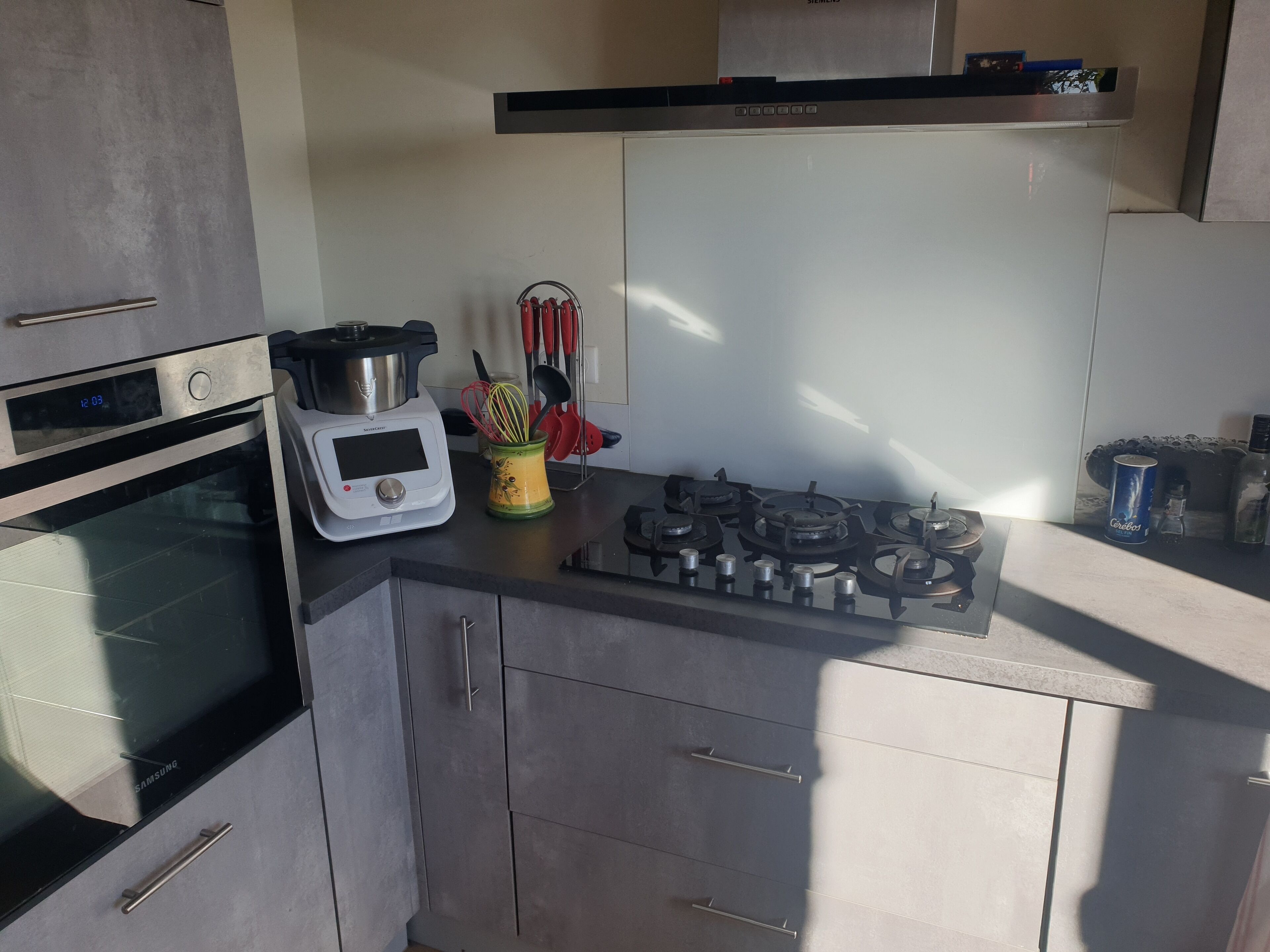 Four, plaque de cuisson, lave-vaisselle