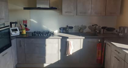 Chambre avec cuisine équipée sur demande