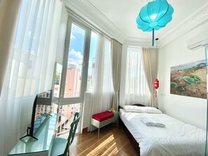 Studio | Desk, laptop workspace, blackout drapes, iron/ironing board - Cherry Blossom Boutique Hotel (Ho Chi Minh City)