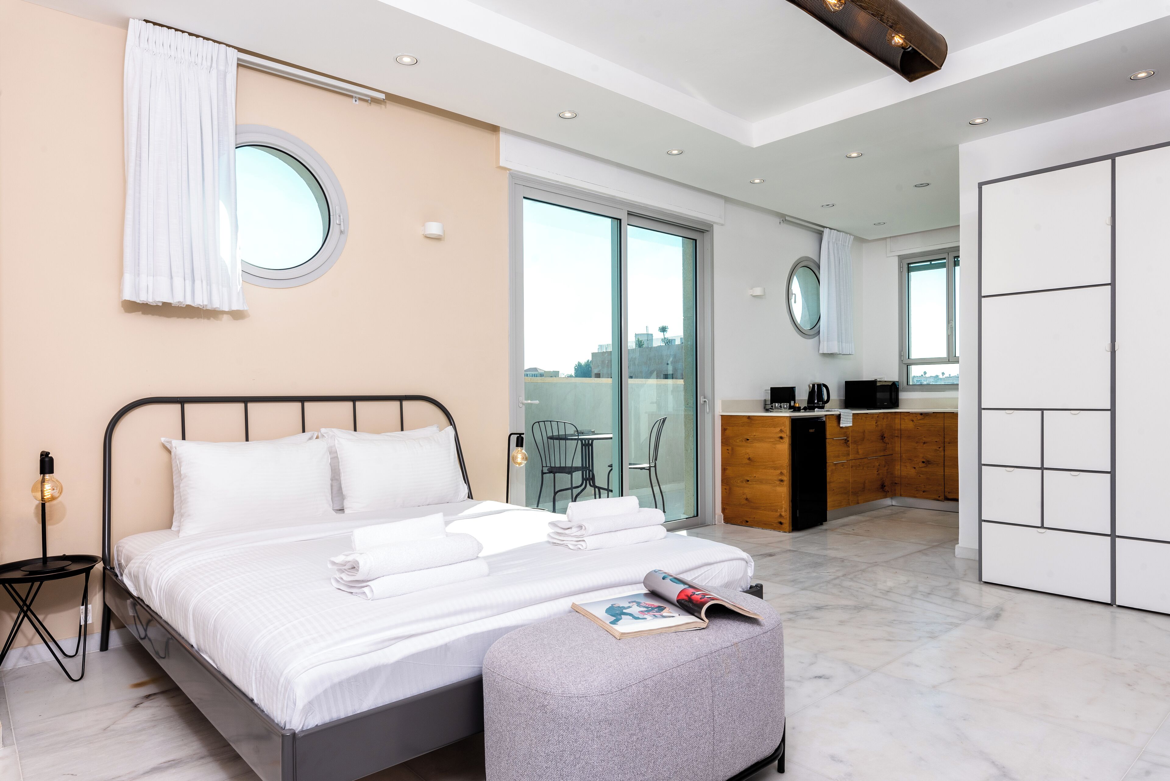 Deluxe Penthouse | Minibar, free WiFi