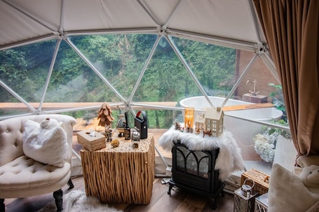 Tent, 1 Bedroom, Non Smoking, River View Classy | Room amenity