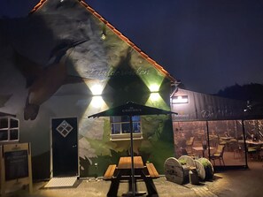 Ulkoruokailutilat