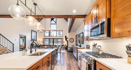 Family Retreat | Hot Tub, Game Room near Lake & Golf