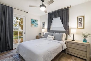 2 Schlafzimmer, Schreibtisch, Bügeleisen/Bügelbrett, kostenloses WLAN