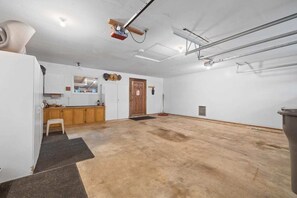 Interior - Spacious 4BR Near Lake & Downtown Sandpoint (Sandpoint)