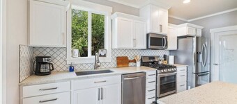 Family Retreat with lake access and stunning views