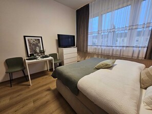 1 bedroom, free WiFi, bed sheets