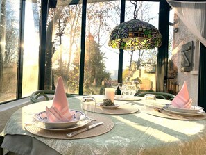 Dining - SUZAN du Bois d'Argent~ stylish cottage in peace and nature (Taintrux)