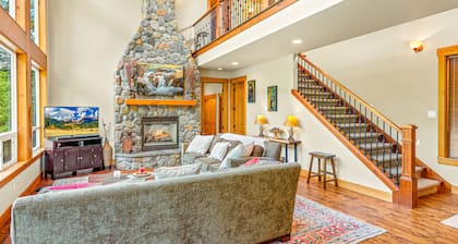 Spectacular Lodge Retreat