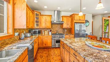 Køleskab, mikrobølgeovn, ovn, opvaskemaskine