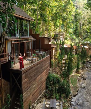 منظر من الجو على ارتفاع عالٍ