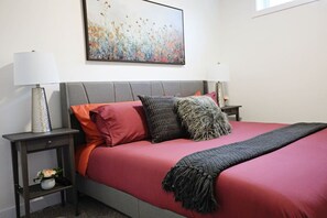 1 室のベッドルーム、アイロン / アイロン台、WiFi (無料)、ベッドシーツ