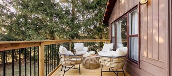 Cameron's Peaceful Pines, King Bed!