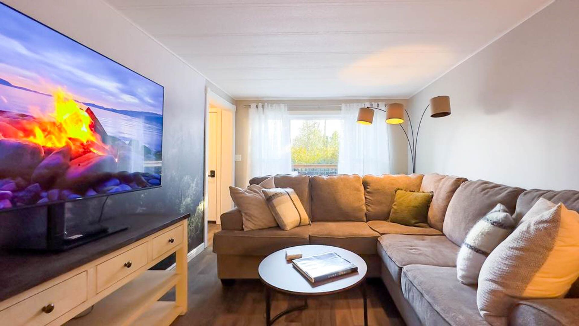 Cameron's Peaceful Pines, King Bed! - Bayfield
