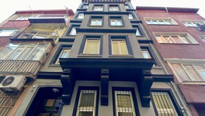 Unclassified image, 3 of 10, button - Nostalgia Time Hostel (Istanbul)