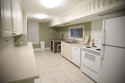 CLEAN HOME in Millard Lumberyard District close to anywhere in Omaha