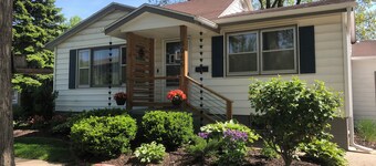 CLEAN HOME in Millard! Minutes from Werner Park christmas light display.