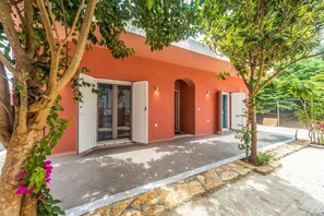 Exterior - Corfu Seaside Cottage - Private Garden Retreat (Corfu)