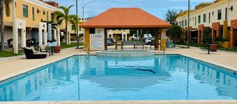 Boquerón, Cabo Rojo 3 BR/ 2 1/2 BA Condo Steps from pool, close to DT & Beach