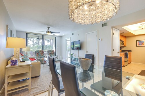 Bonita Springs Escape w/ Community Pool + Hot Tub!