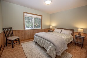 4 chambres, fer et planche à repasser, Wi-Fi gratuit, draps fournis