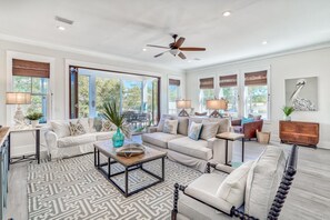 TV - Holiday Dates Available! 2 Blocks from Beach Access! Community Pool! (Santa Rosa Beach)