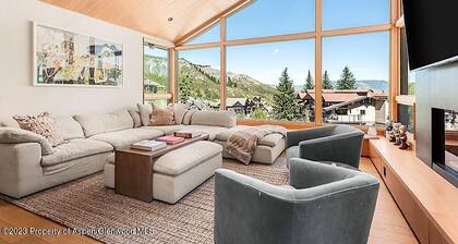 Snowmass Havens 3. Ski in ski out 3 bedroom house at base village.