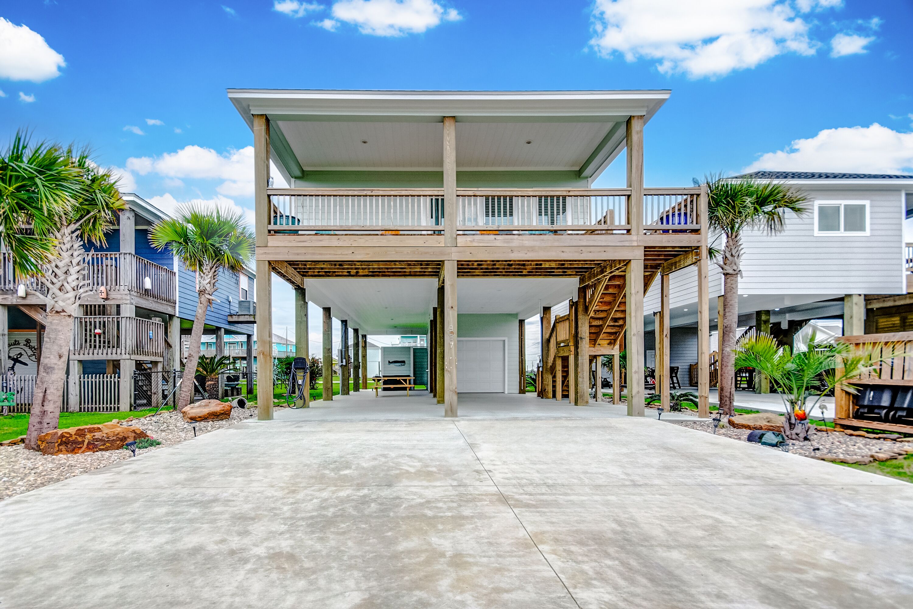 Summer Breeze Sleeps 8, Beautiful Home