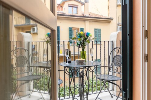 Villa Bottrigari BolognaRooms  Apartment With Balcony