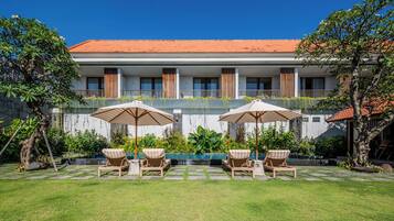 Outdoor pool, pool umbrellas, pool loungers