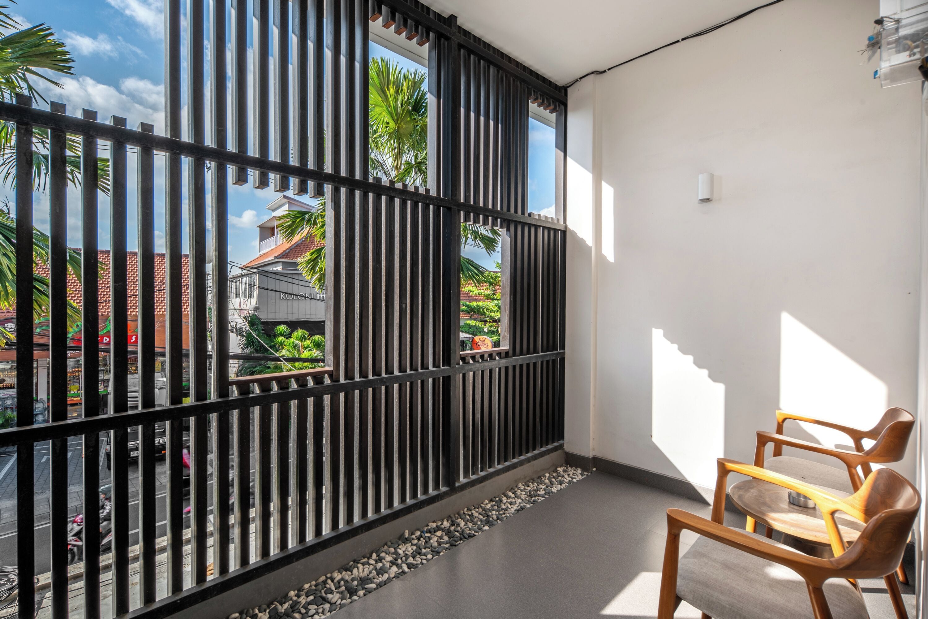 Deluxe Room, 1 Double Bed | Street view