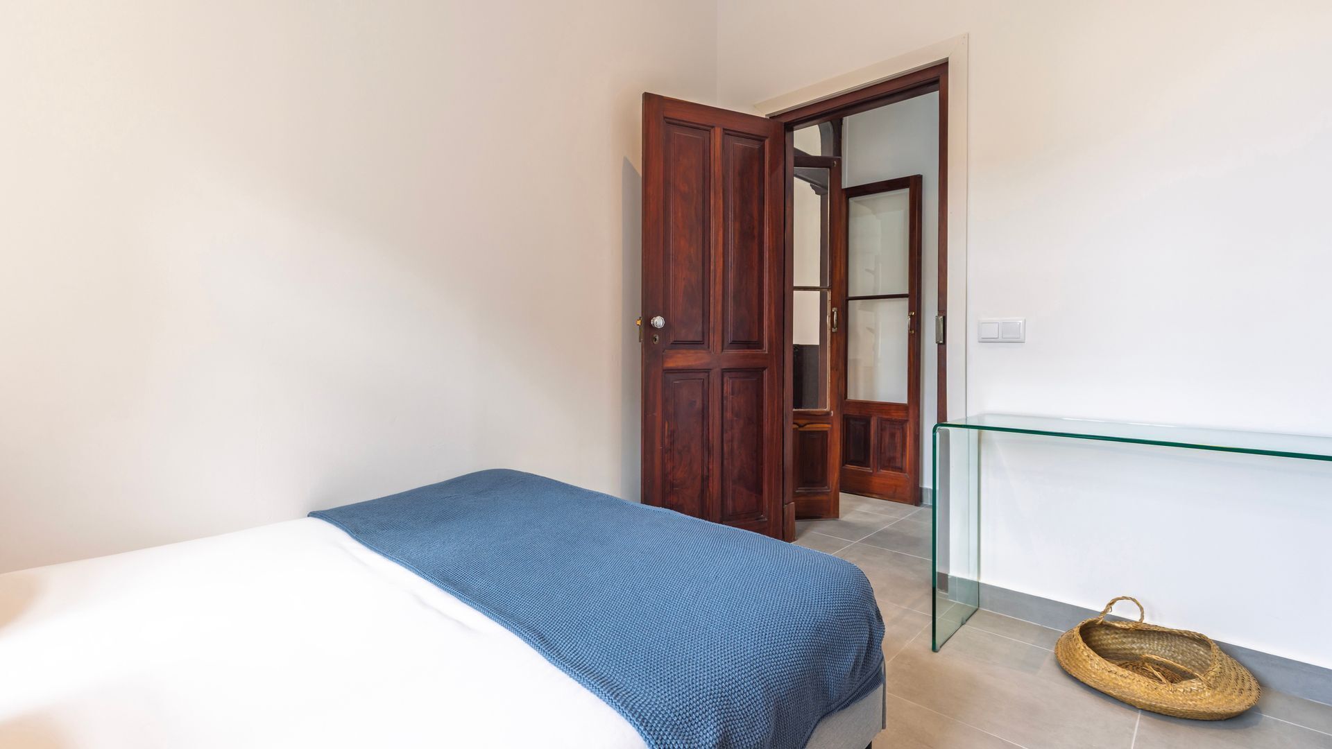 4 quartos, ferros/tábuas de passar roupa, Wi-Fi de cortesia