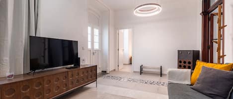 TV
