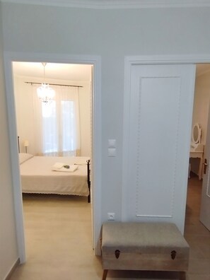 2 habitaciones, tabla de planchar con plancha y wifi gratis 