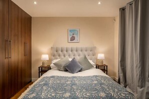 2 chambres, fer et planche à repasser, accès au Wi-Fi (inclus)