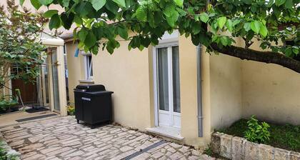 Studio Dépendance Quartier Tres Calme Proche de Paris