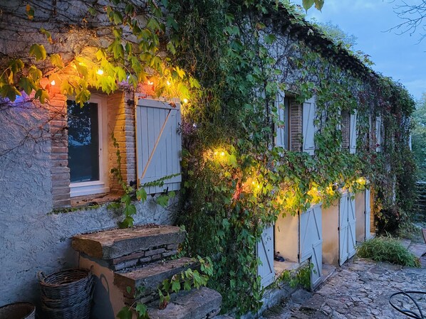 Exterior detail - Grande Maison de Famille à la Campagne (Salvagnac)