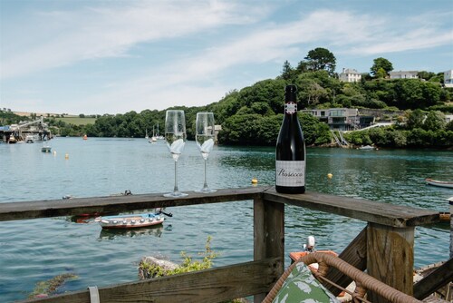 Riverside, Fowey. A gorgeous Cornish seaside cottage.