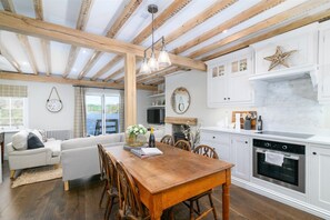 Interior - Riverside, Fowey. A gorgeous Cornish seaside cottage. (Fowey)