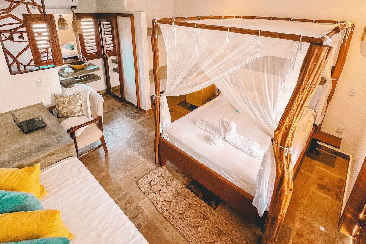Premium Suite | 1 bedroom, minibar, desk, iron/ironing board
