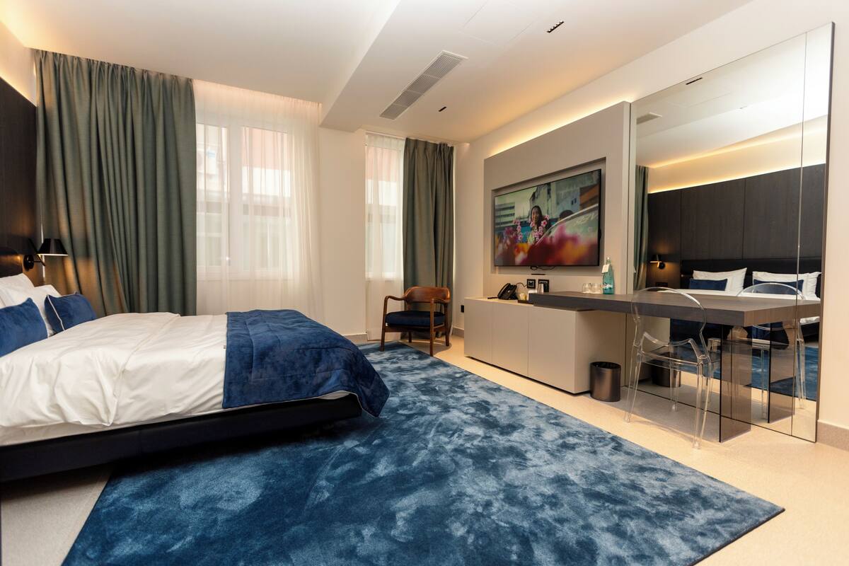 Premium bedding, Select Comfort beds, minibar, in-room safe