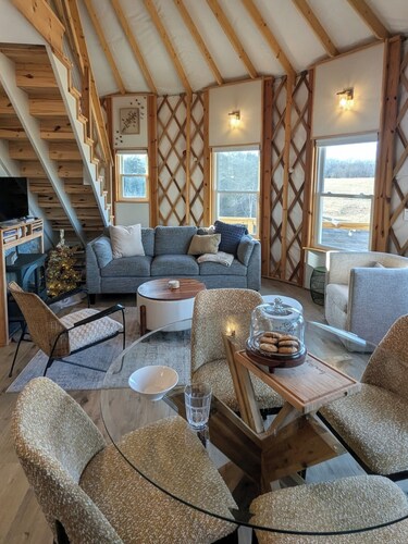 Magical-Upscale-Yurt-View-Private-Hot tub-Fire Pit-Near SNP & River  