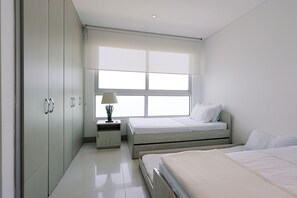 2 habitaciones, tabla de planchar con plancha, wifi y ropa de cama