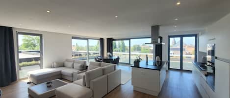 Smart-TV, Videospiele, DVD-Player, Videothek