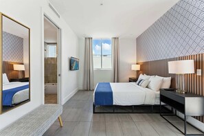 2 habitaciones, tabla de planchar con plancha, cuna de viaje y wifi 