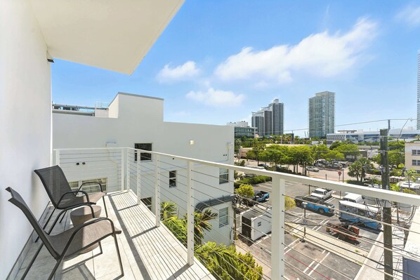 Property grounds - Elegant SoBe 2 Bedroom Apartment (Miami Beach)