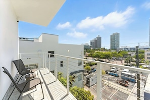 Property grounds - Elegant SoBe 2 Bedroom Apartment (Miami Beach)